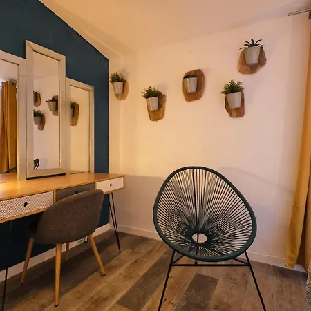Holiday home Melina - Jacuzzi - Maison Avec Cour Climatisee Proche Cite Medieval
