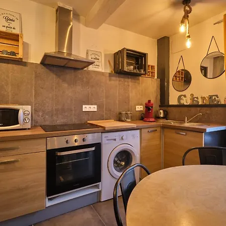 Holiday home Melina - Jacuzzi - Maison Avec Cour Climatisee Proche Cite Medieval